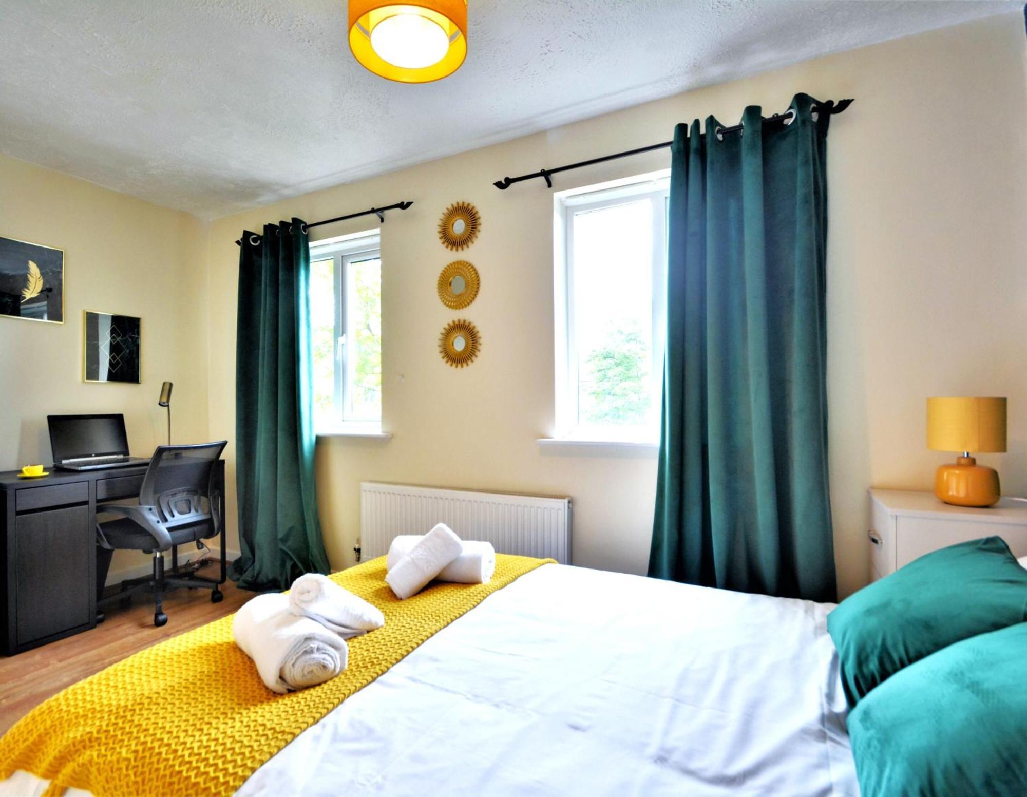 Manchester Townhouse By Bevolve - 4 Bedrooms - Free Parking מראה חיצוני תמונה